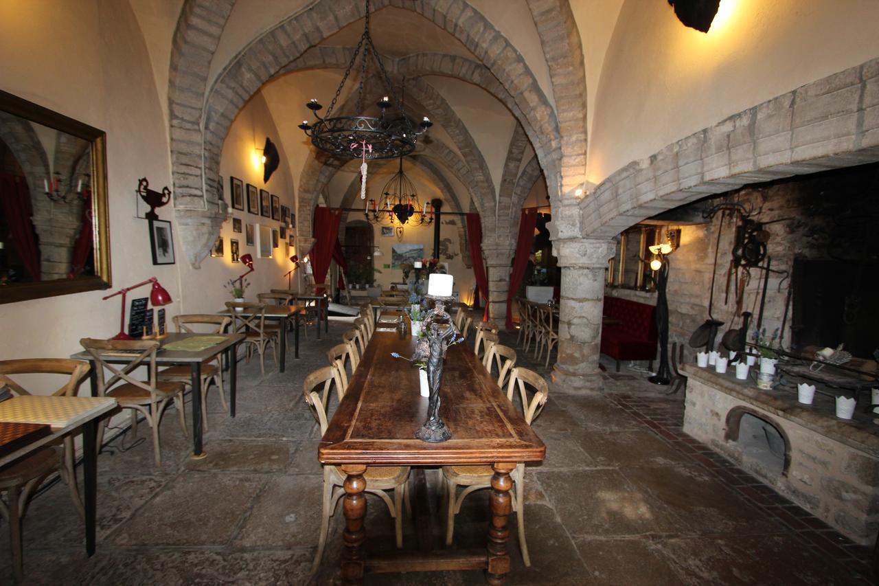 Gothique Cafe Hotel Baume-les-Messieurs Buitenkant foto