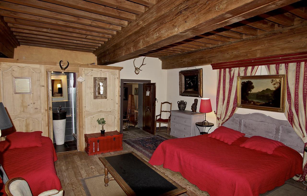 Gothique Cafe Hotel Baume-les-Messieurs Buitenkant foto