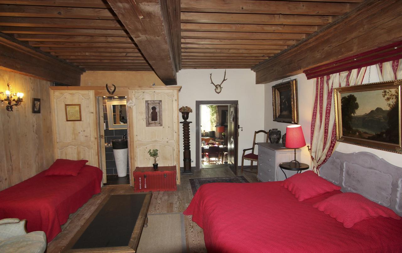 Gothique Cafe Hotel Baume-les-Messieurs Buitenkant foto