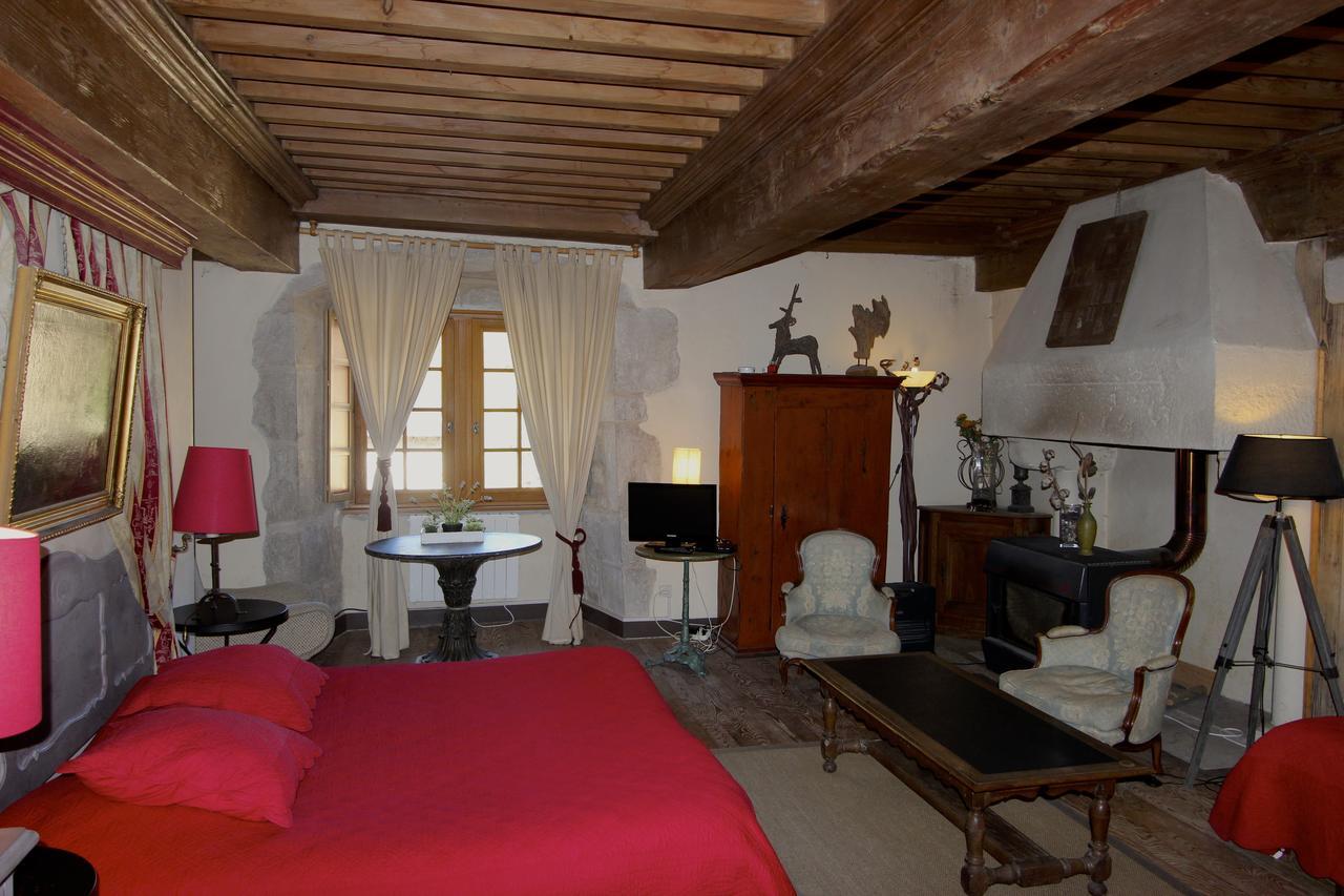 Gothique Cafe Hotel Baume-les-Messieurs Buitenkant foto